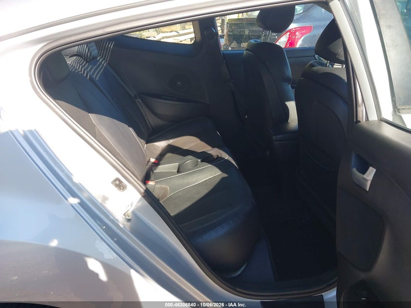 2015 HYUNDAI VELOSTER TURBO · Фото 8
