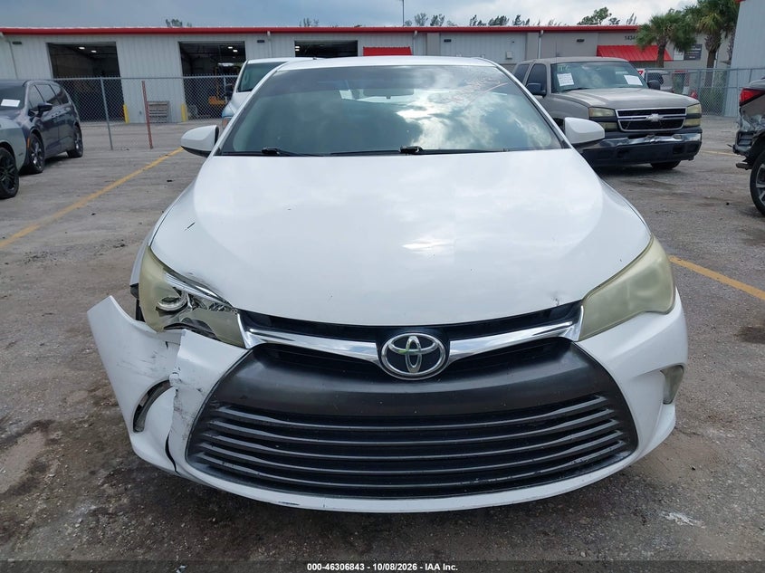 TOYOTA CAMRY - zdjęcie 12