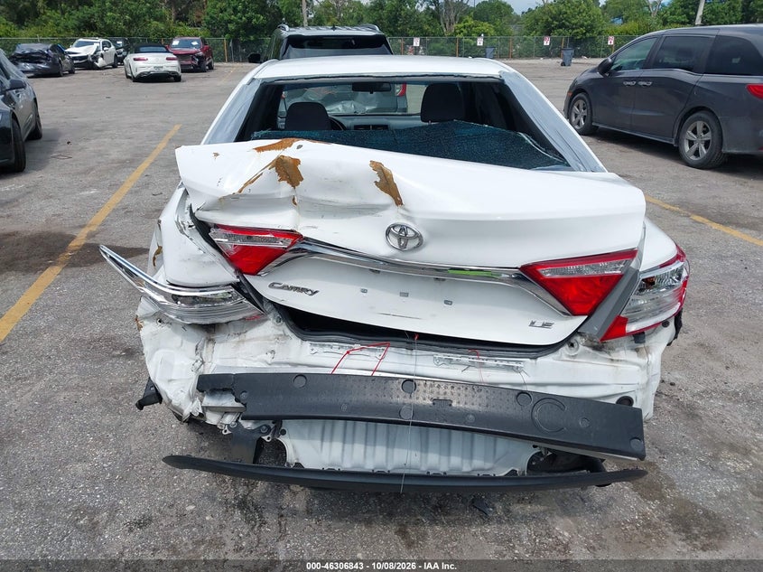 TOYOTA CAMRY - zdjęcie 18
