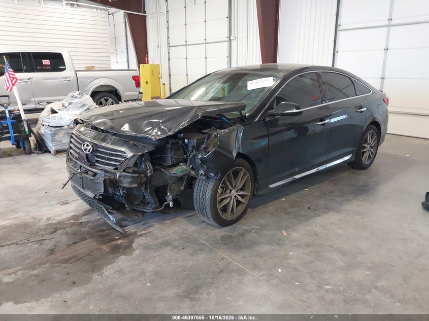 2015 Hyundai Sonata Sport 2.0T, Удар спереди, IAAI, VIN 5NPE34AB9FH074842 — фото 2