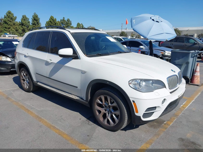Vin: 5uxzv4c57d0b20425, lot: 46808360, bmw x5 xdrive35i/xdrive35i premium/xdrive35i sport activity 2013 img_1