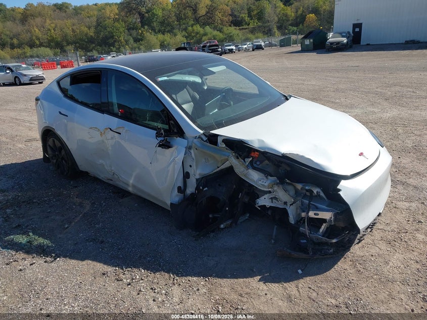 Vin: 7saygdee4pf687587, lot: 46808615, tesla model y awd/long range dual motor all-wheel drive 2023 img_1