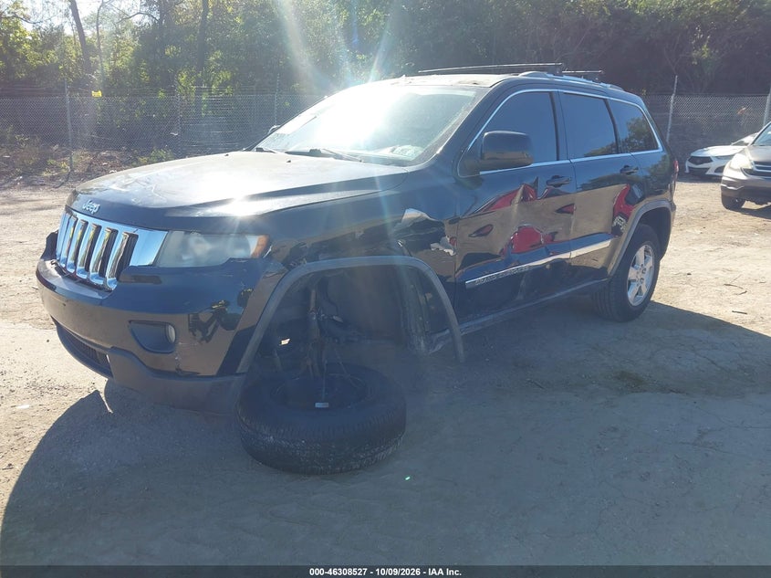 2012 Jeep Grand Cherokee Laredo, Left Side, IAAI, VIN 1C4RJFAG4CC185014 — photo 2