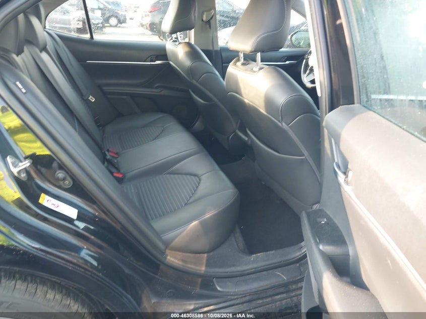 TOYOTA CAMRY - zdjęcie 8