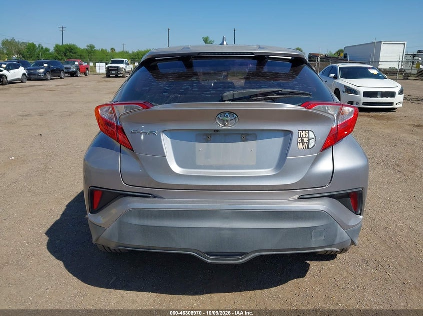 TOYOTA C-HR - zdjęcie 17