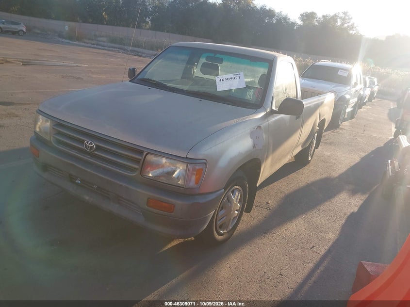 1994 Toyota T100 Dx, Normal Wear & Tear, IAAI, VIN JT4VD10A6R0019688 — photo 2