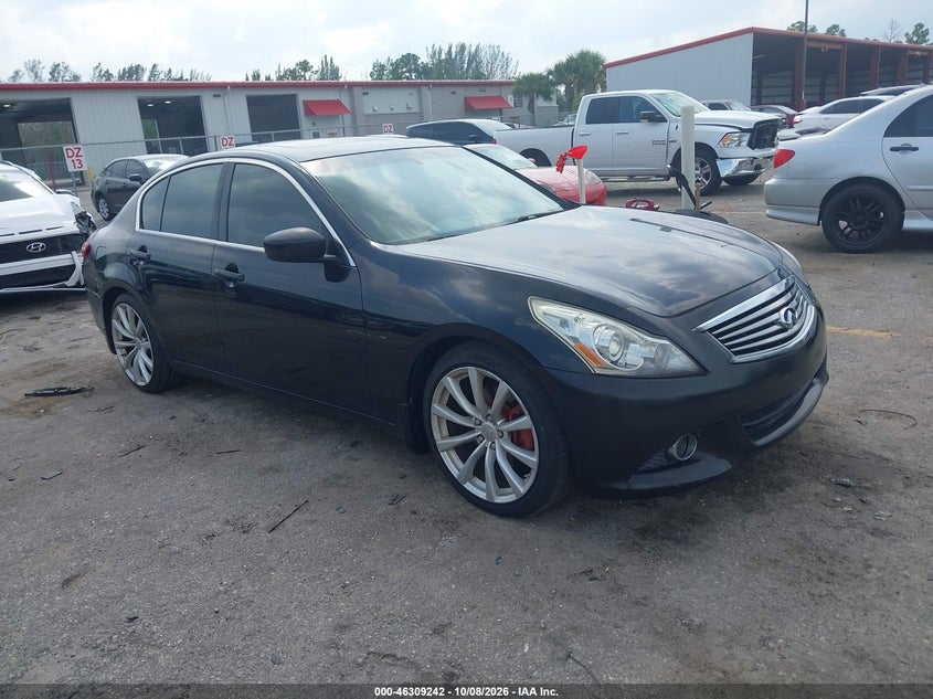 2013 INFINITI G37 JOURNEY