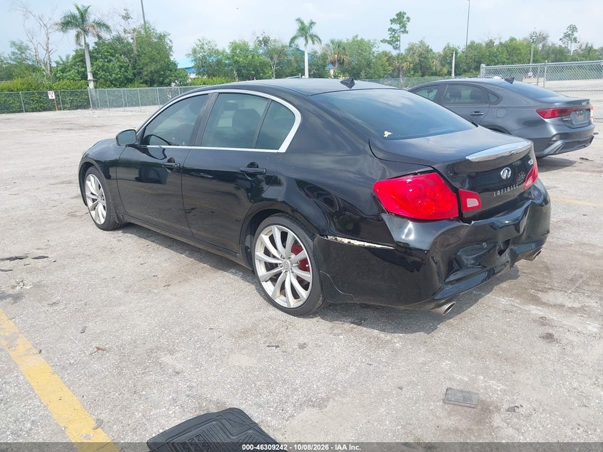 2013 INFINITI G37 JOURNEY · Photo 3