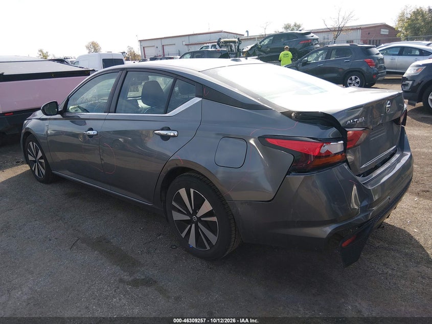 Vin: 1n4bl4dv2mn325177, lot: 46809456, nissan altima sv fwd 20213
