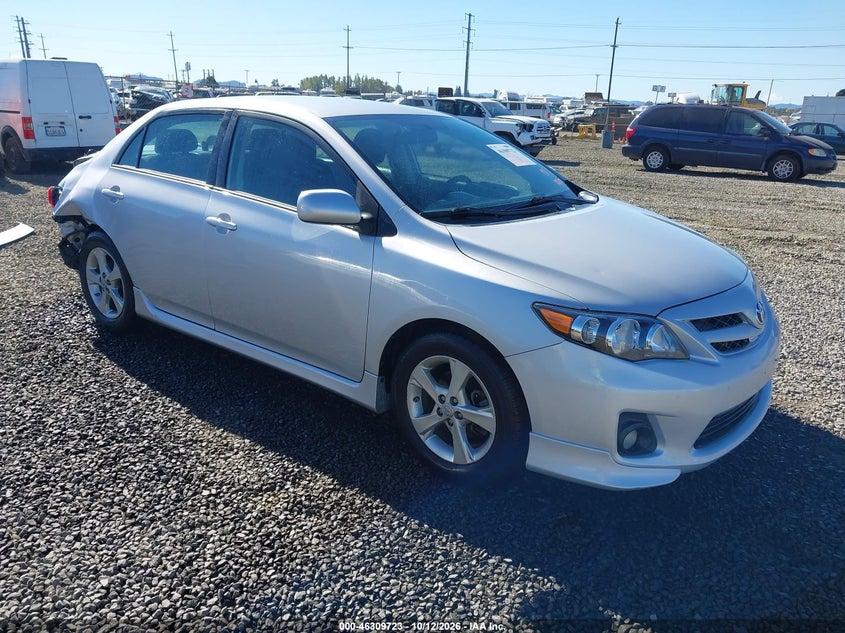 Vin: 2t1bu4ee5dc972424, lot: 46809922, toyota corolla s special edition 2013 img_1