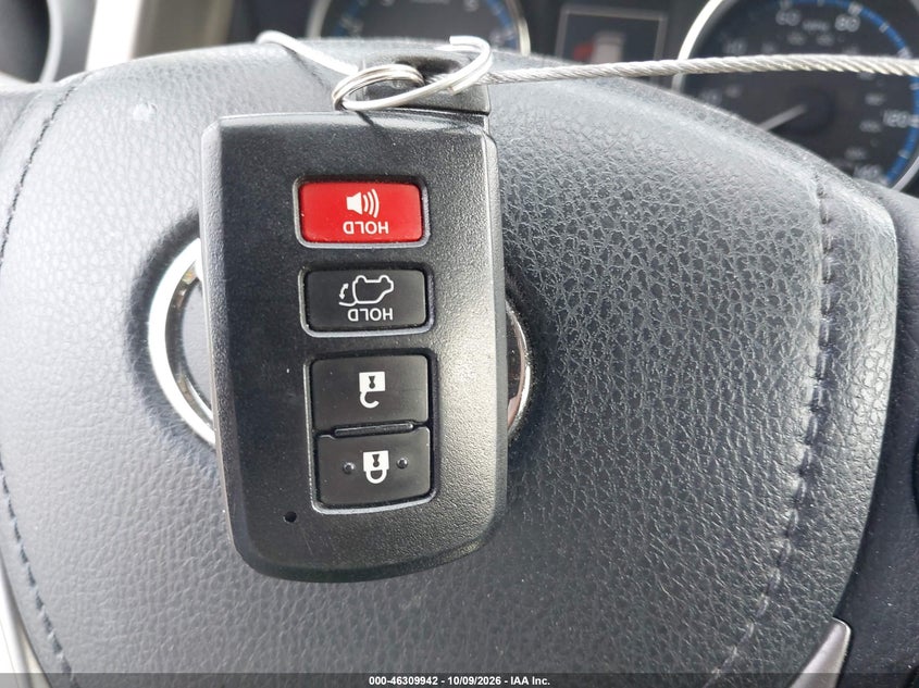 TOYOTA RAV4 - zdjęcie 11