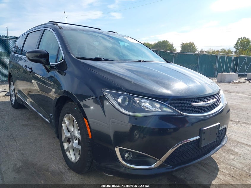 Vin: 2c4rc1bg5hr810093, lot: 46810454, chrysler pacifica touring-l 2017 img_1
