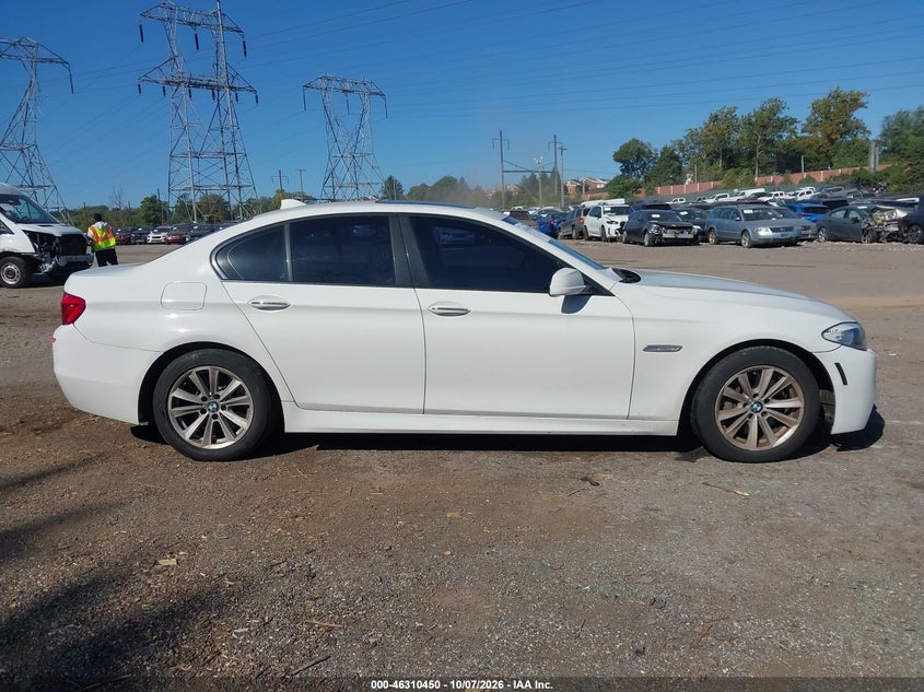 2013 BMW 550I · Photo 14