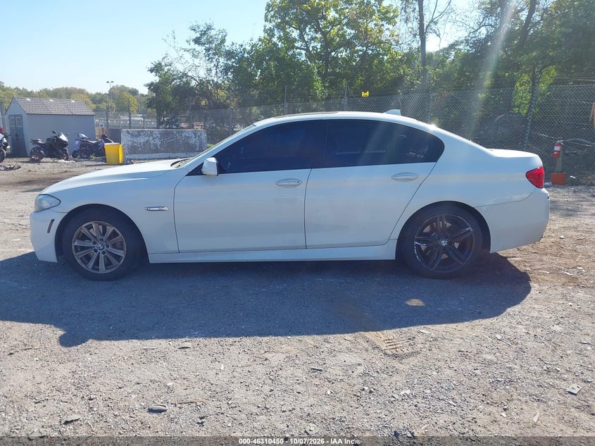 2013 BMW 550I · Photo 15