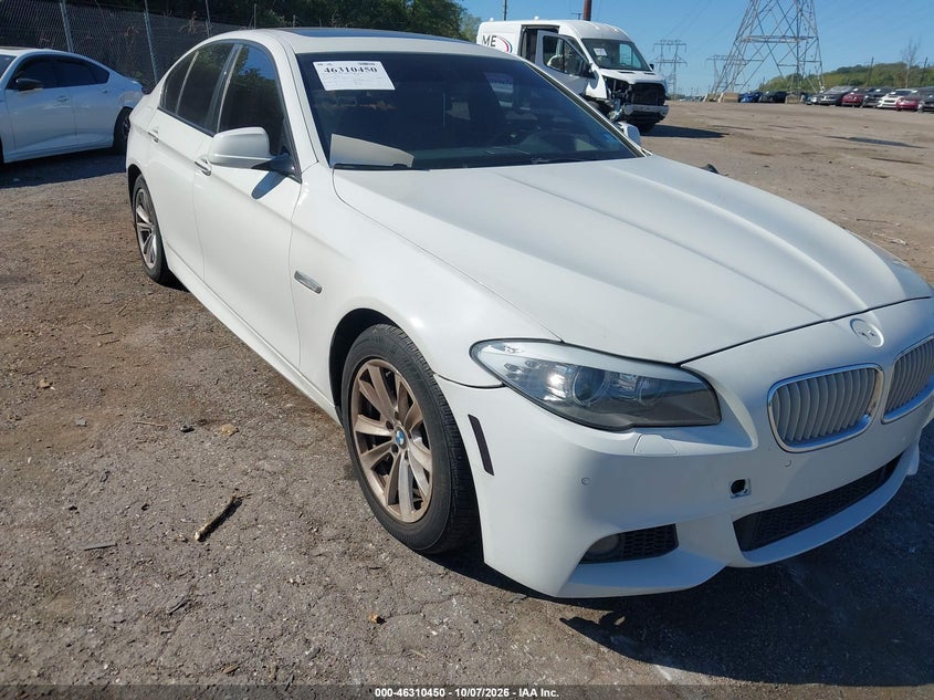 2013 BMW 550I · Photo 12