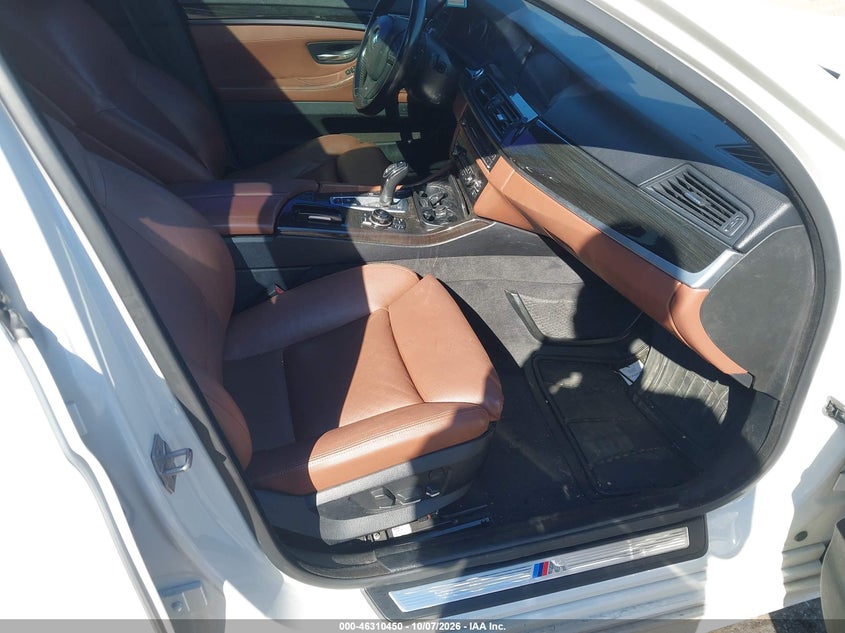 2013 BMW 550I · Photo 5