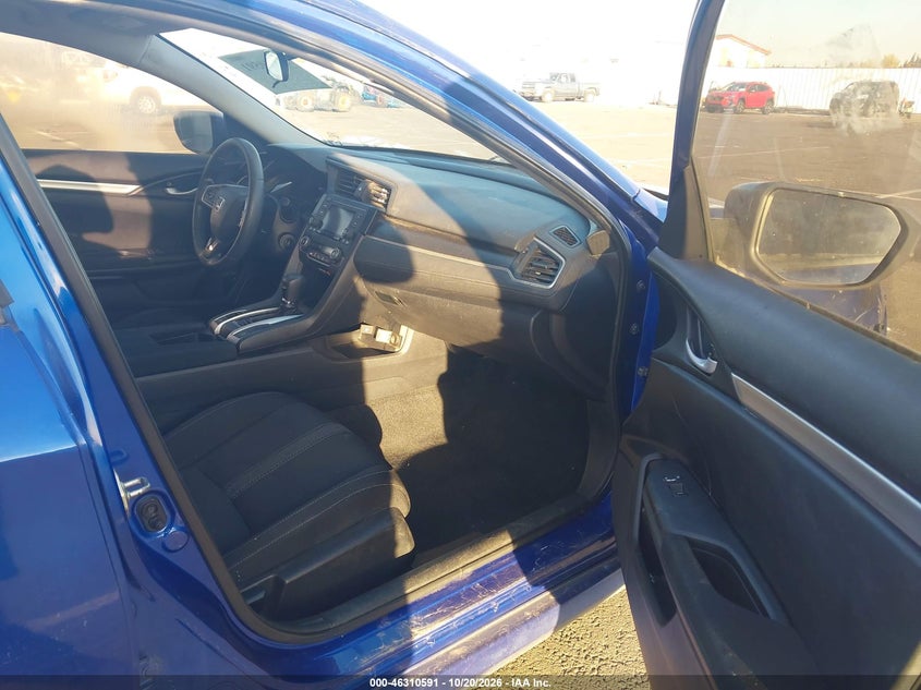 2019 HONDA CIVIC LX · Фото 5