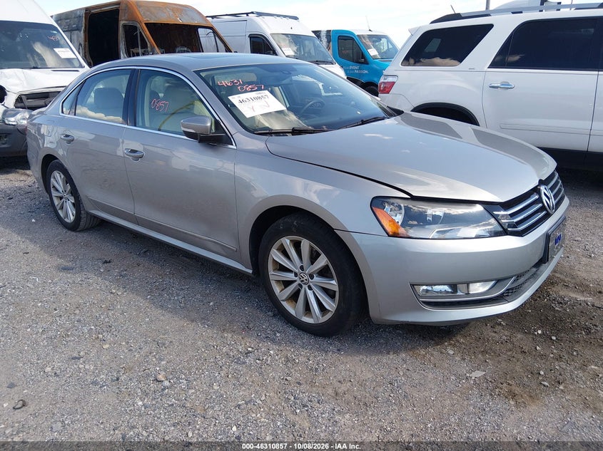 VOLKSWAGEN PASSAT 2013, VIN 1VWCP7A39DC042131