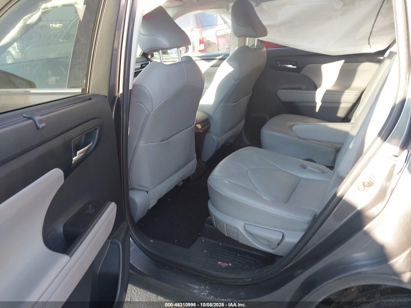 TOYOTA HIGHLANDER - zdjęcie 8
