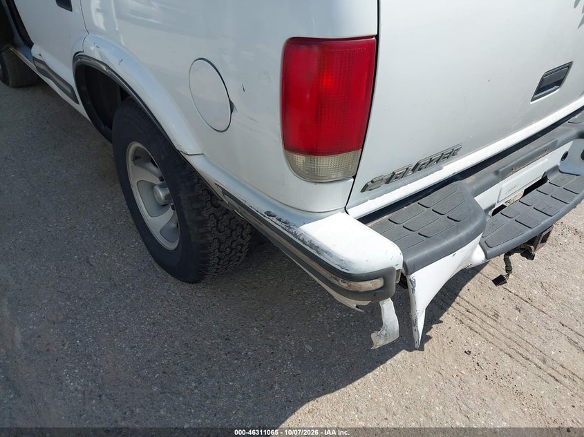 CHEVROLET BLAZER 1998 VIN 1GNCS13W7W2244097