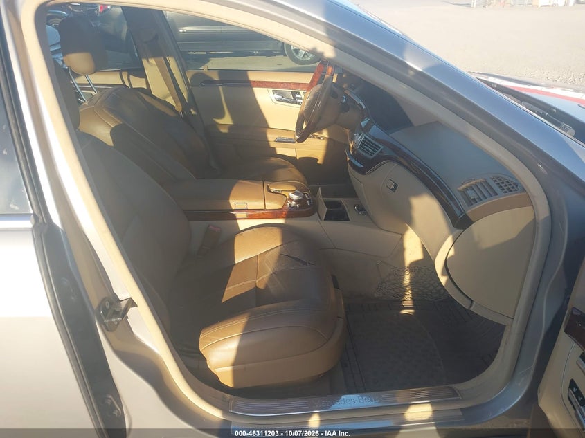 Фото 5 - MERCEDES-BENZ S 550