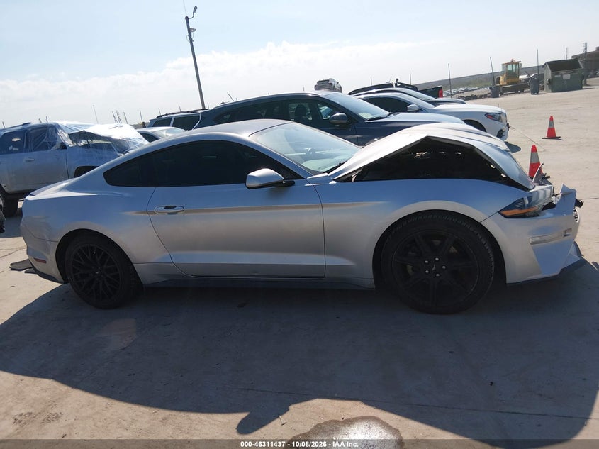 FORD MUSTANG - zdjęcie 13