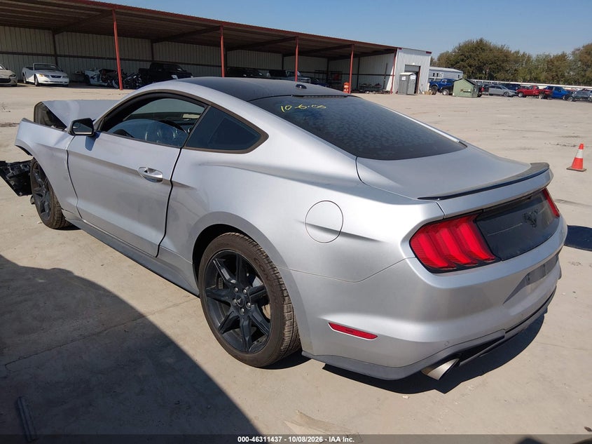 FORD MUSTANG - zdjęcie 3