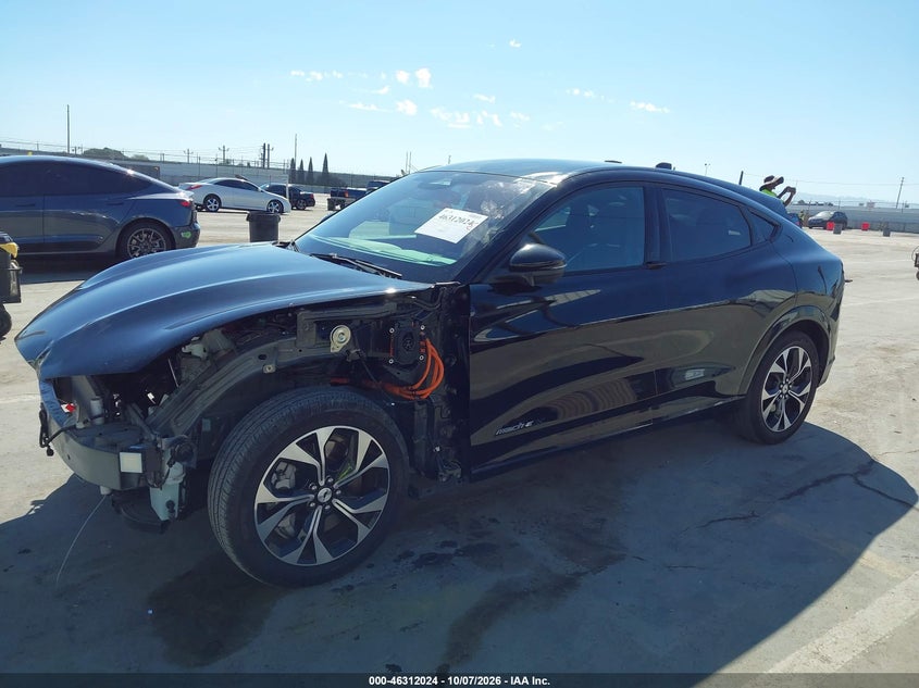 2022 Ford Mustang Mach-E Premium, Front End, IAAI, VIN 3FMTK3R70NMA11640 — photo 2