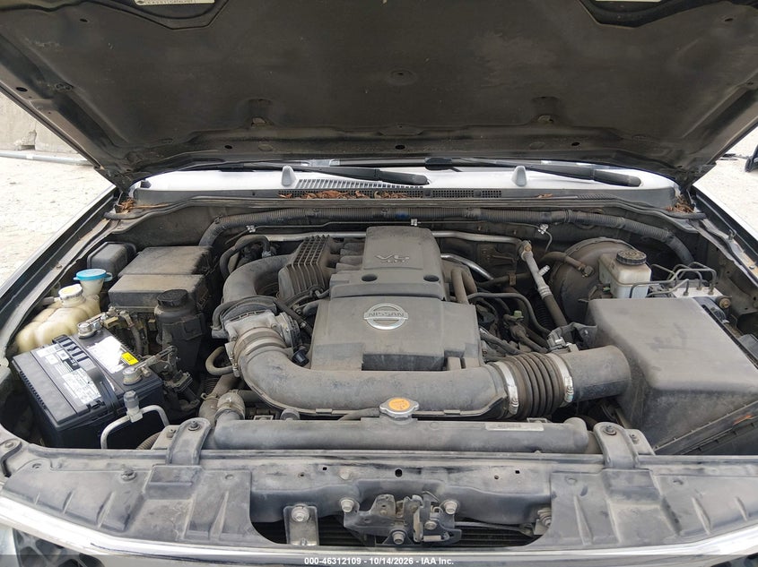 2005 NISSAN FRONTIER LE · Photo 10