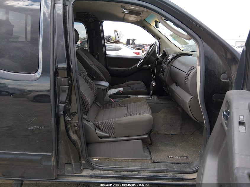 2005 NISSAN FRONTIER LE · Photo 5