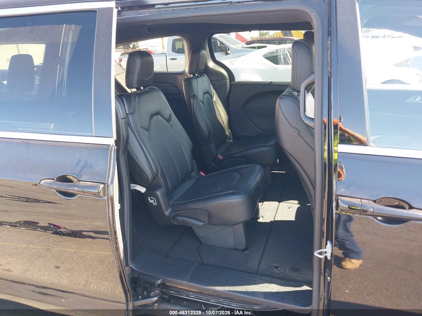 CHRYSLER PACIFICA 2027 VIN 2C4RC1BGXVR576142