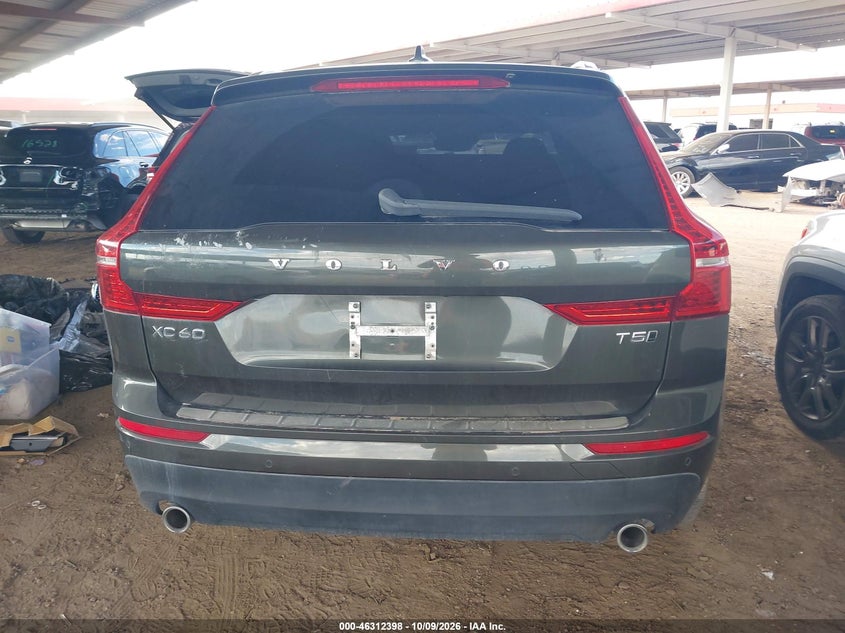 2020 VOLVO XC60 T5 MOMENTUM · Фото 17