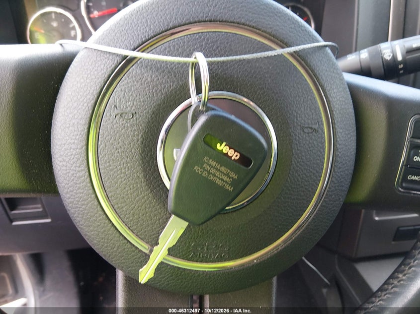 2012 JEEP LIBERTY SPORT · Фото 11