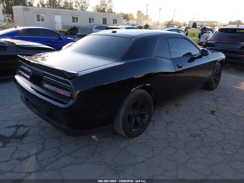 DODGE CHALLENGER - zdjęcie 4