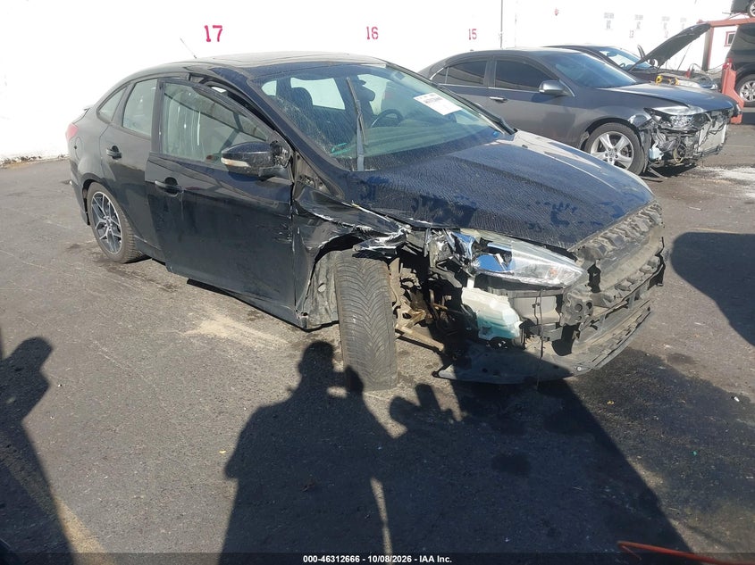 Vin: 1fadp3f24gl279121, lot: 46812866, ford focus se 20161