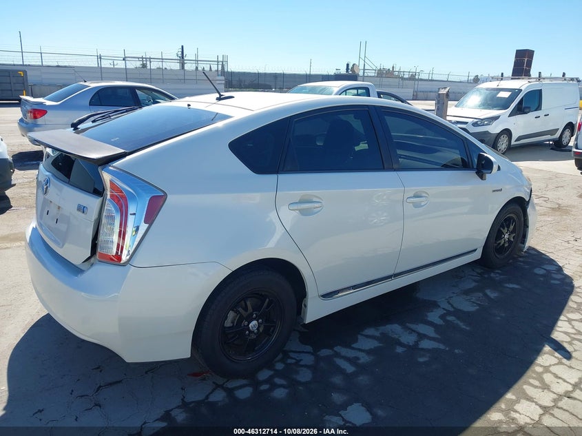 Vin: jtdkn3du9e1752158, lot: 46812914, toyota prius three 20144