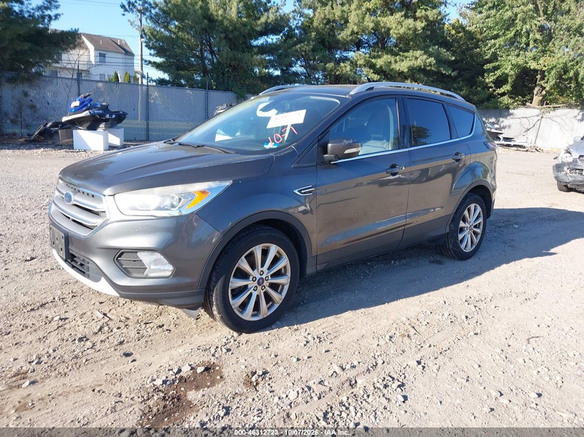 Vin: 1fmcu9j92hud95608, lot: 46812923, ford escape titanium 20172
