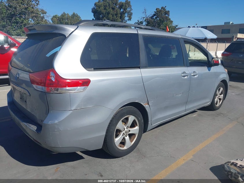 Vin: 5tdkk3dc2es493550, lot: 46812937, toyota sienna le v6 8 passenger 20144