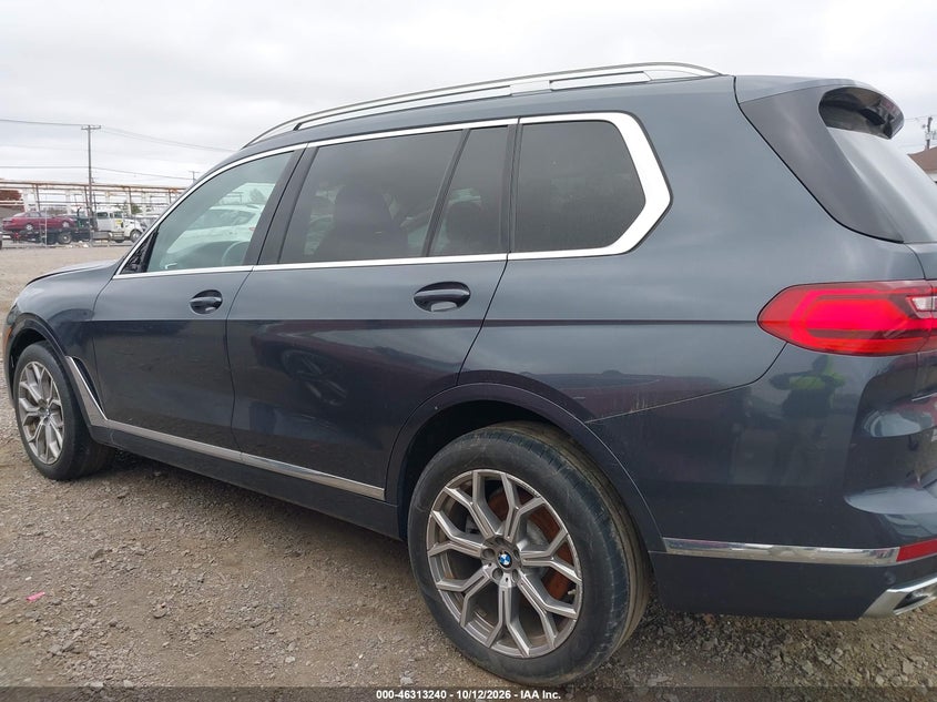 BMW X7 - zdjęcie 15