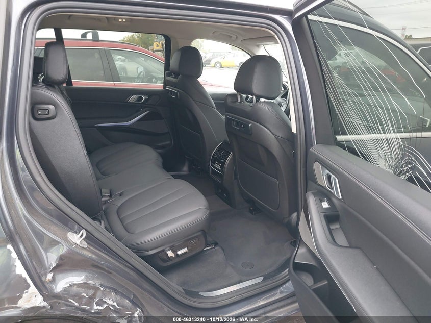 BMW X7 - zdjęcie 8