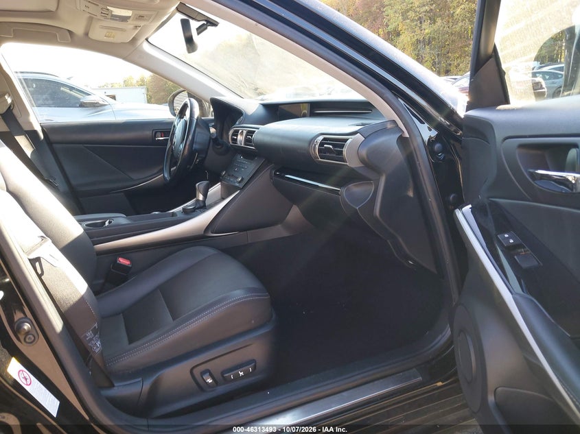 LEXUS IS 300 - zdjęcie 5
