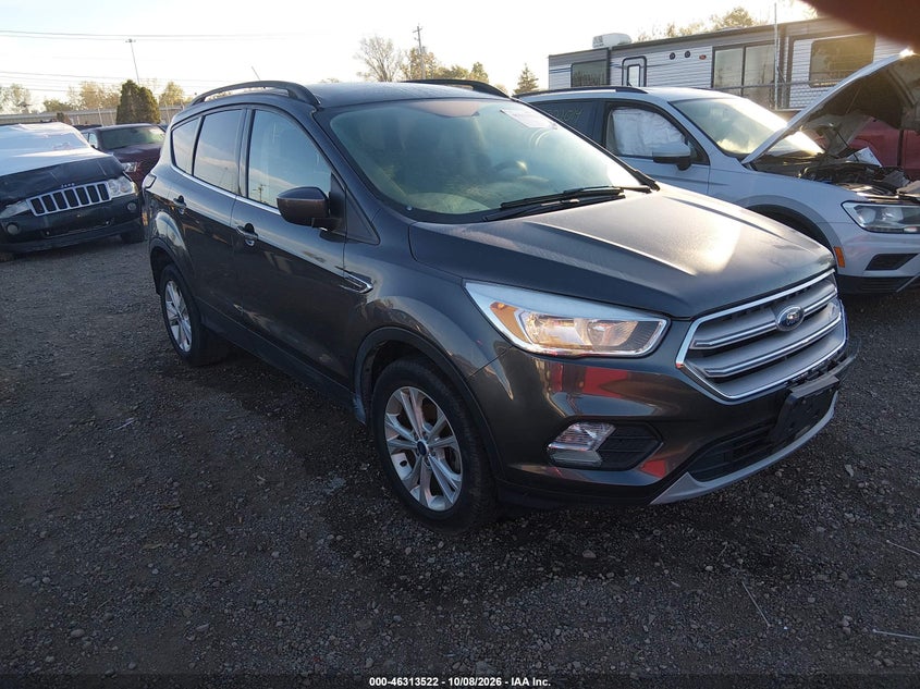 Vin: 1fmcu0gd8jud06475, lot: 46813745, ford escape se 2018 img_1