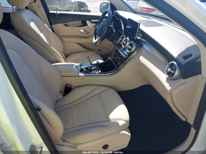 MERCEDES-BENZ GLC 300 - zdjęcie 5