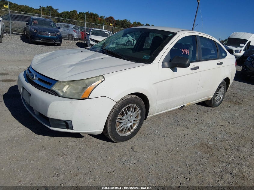 2010 Ford Focus Se, Right Front, IAAI, VIN 1FAHP3FN5AW255511 — photo 2