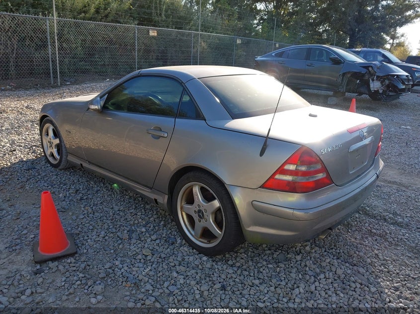 MERCEDES-BENZ SLK 320 2003 VIN WDBKK65F93F293626