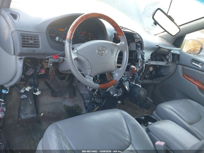 TOYOTA SIENNA 2008 VIN 5TDBK22C68S010157