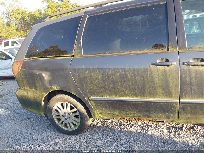 TOYOTA SIENNA 2008 VIN 5TDBK22C68S010157