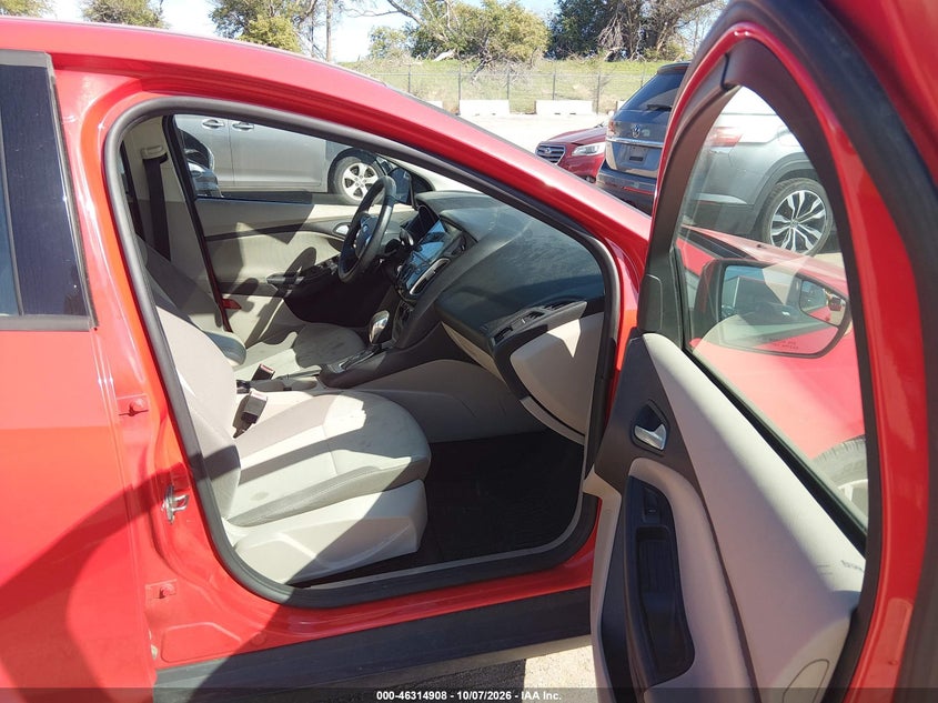 2013 FORD FOCUS SE · Фото 5