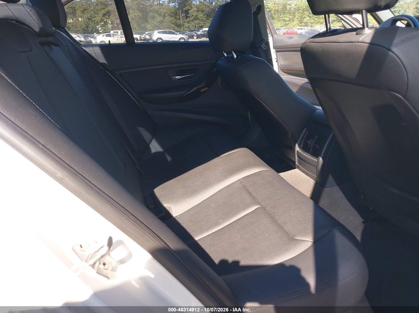 2015 BMW 320I XDRIVE · Photo 8