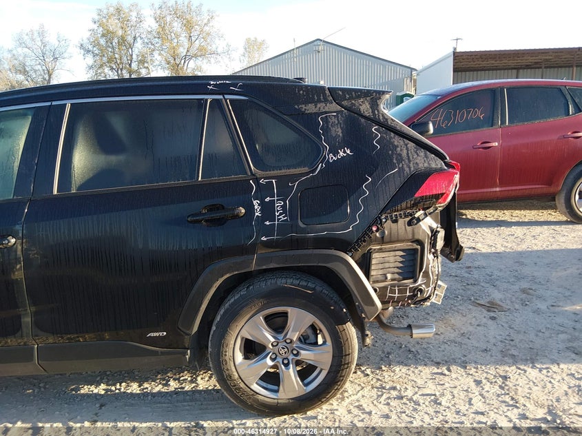 TOYOTA RAV4 HYBRID - zdjęcie 18